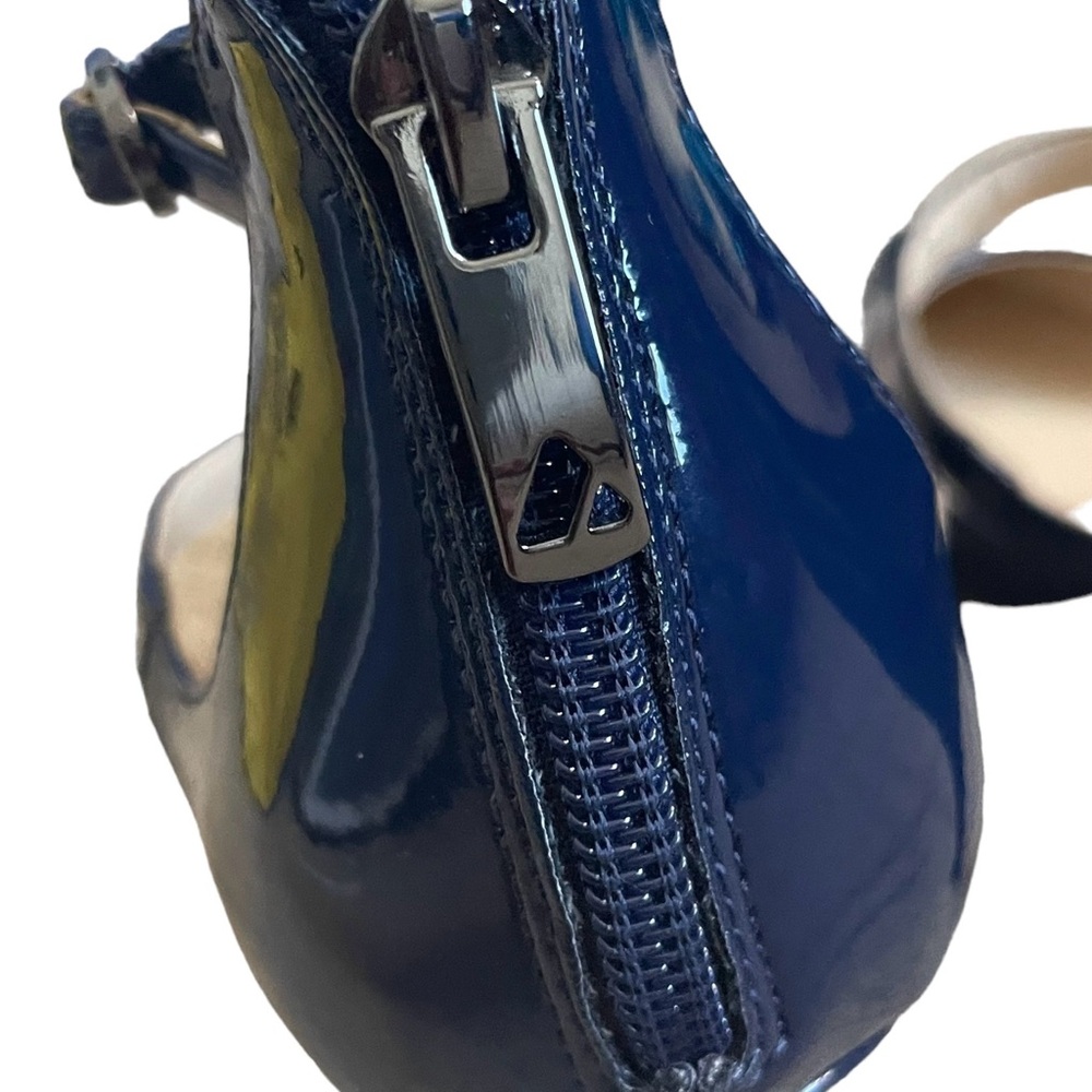 Liz Claiborne Blue Patent Leather Heels - Picture 8 of 12